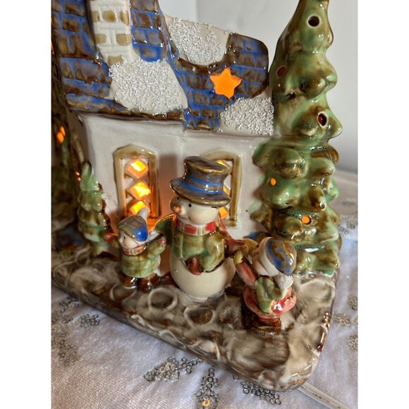 Ceramic Christmas Village Light-Up House With Santa & Snowmen Large Vintage - Picture 10 of 12
